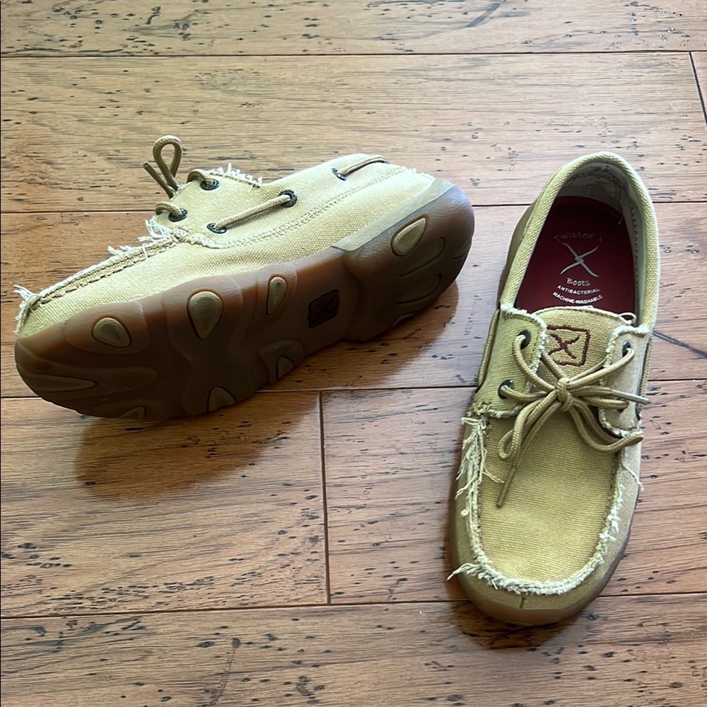 Twisted X Women's Tan Moccasins